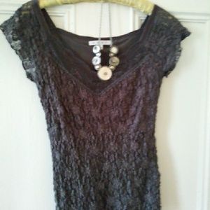 Cap sleeved lace top